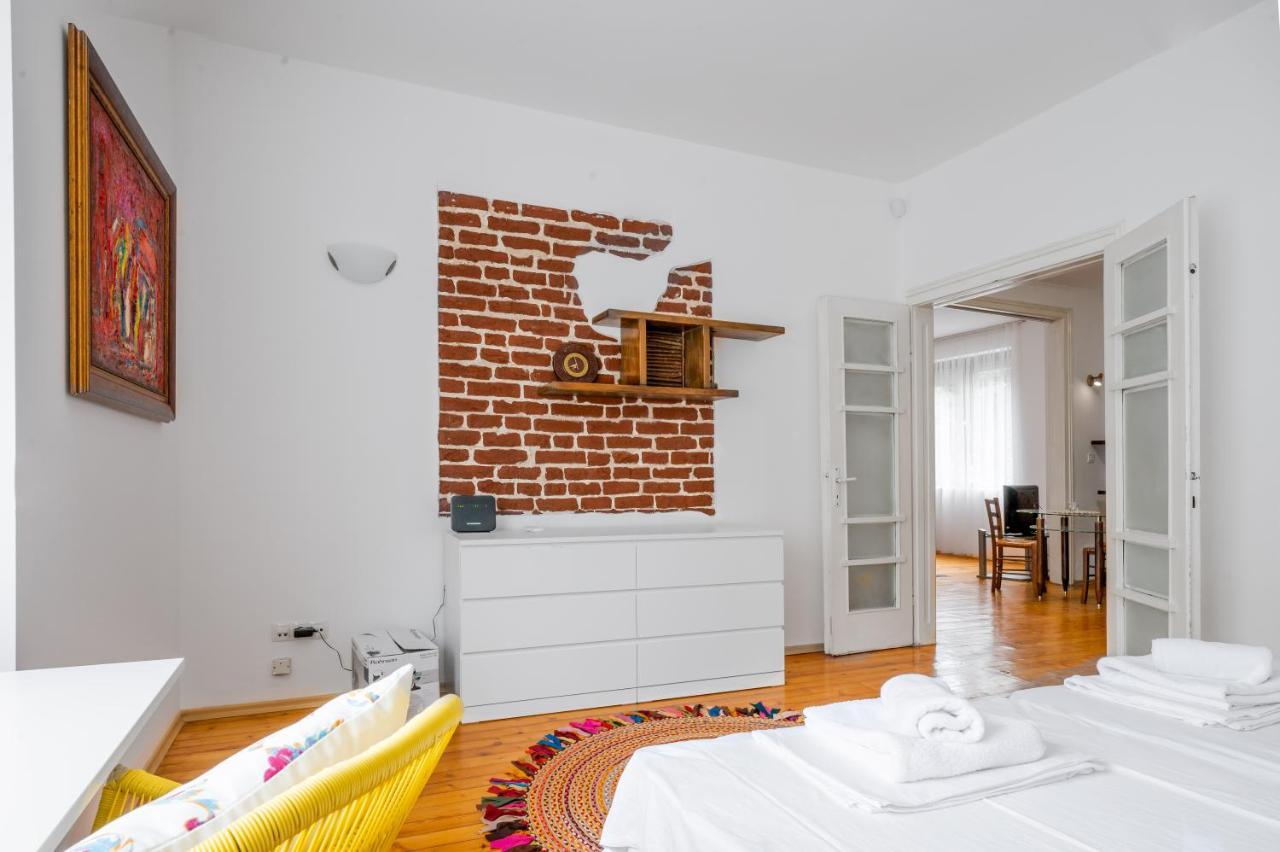 Sofia'S Vintage Gem: Spacious 2Bd Flat On Solunska 아파트 외부 사진