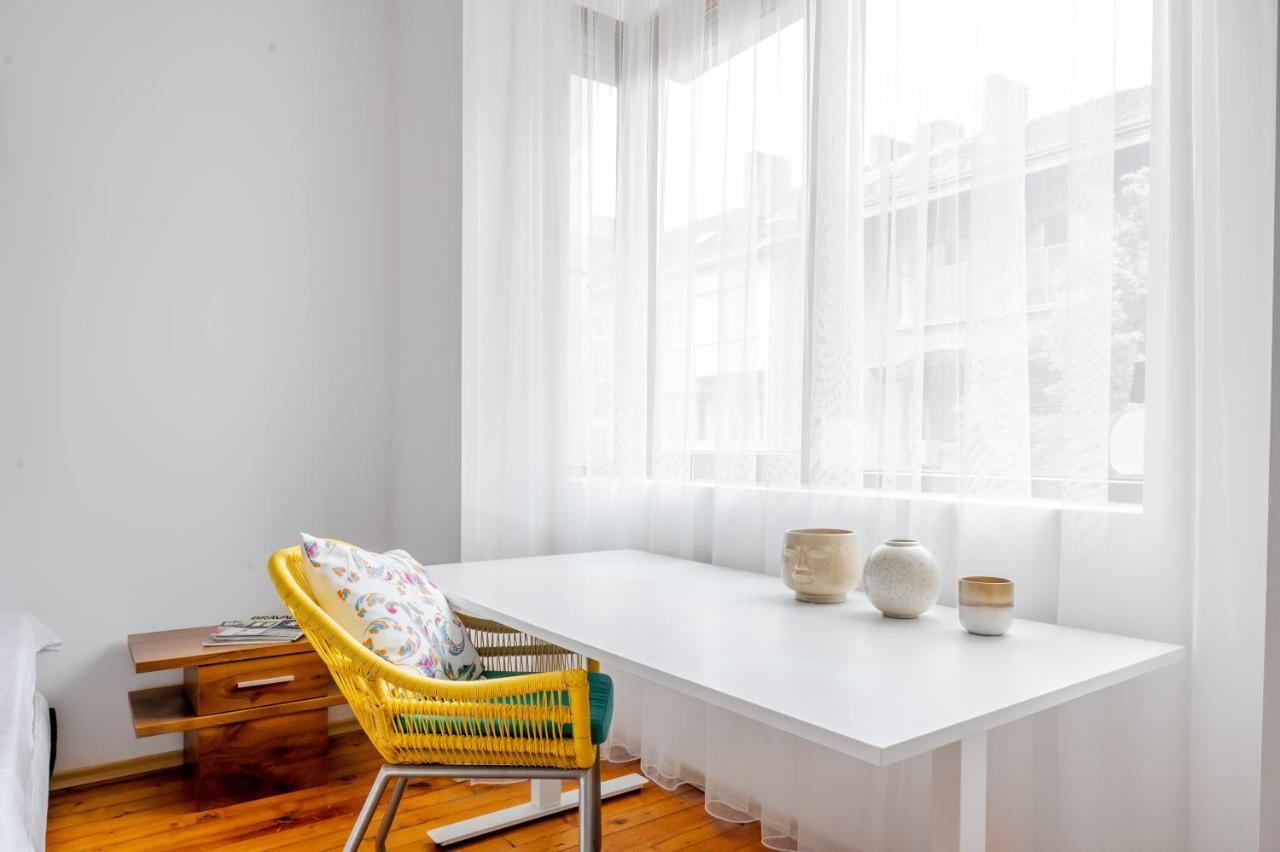 Sofia'S Vintage Gem: Spacious 2Bd Flat On Solunska 아파트 외부 사진