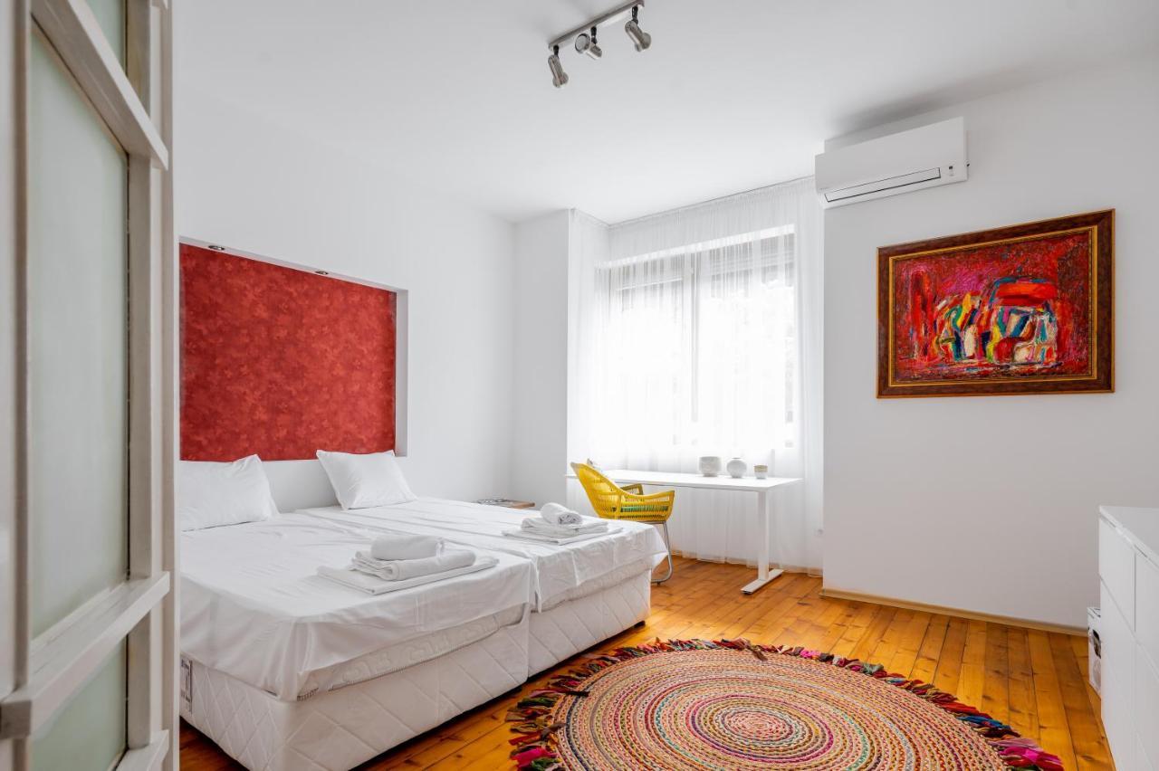 Sofia'S Vintage Gem: Spacious 2Bd Flat On Solunska 아파트 외부 사진